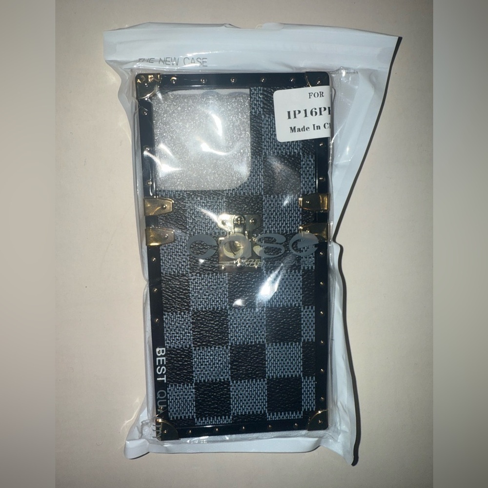 Apple iPhone 16 Pro- Black and Gray Patterned iPhone Case, brand new